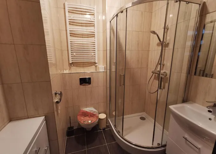 Apartamento Jednopoziomowy - *